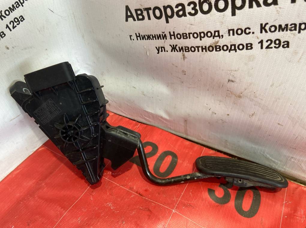 Педаль газа передняя Lexus RX300 7812048070 контрактная