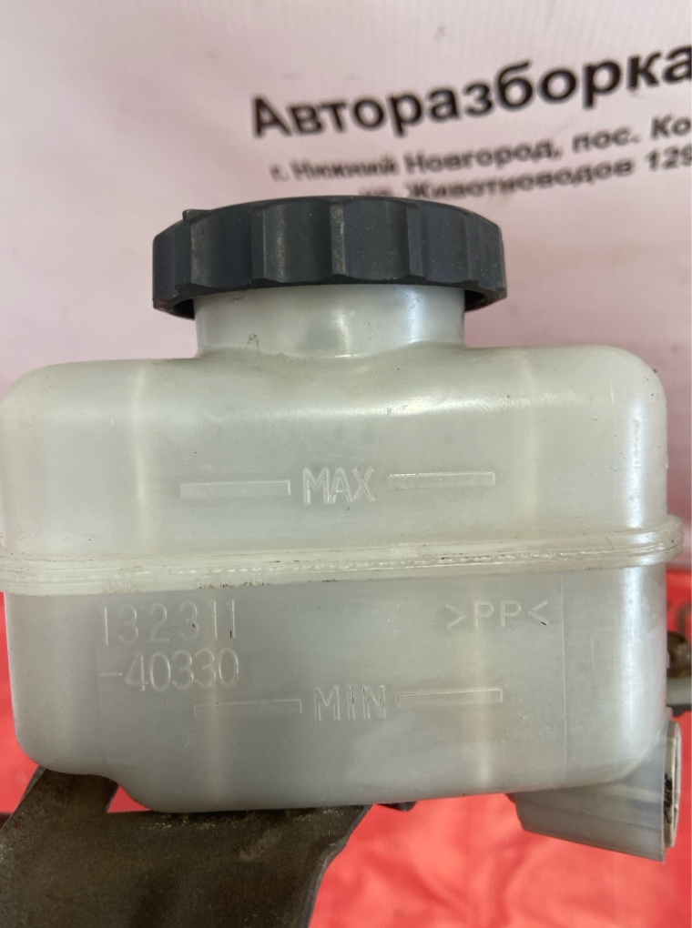 Бачок для тормозной жидкости передний RX300
