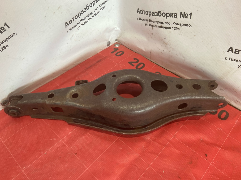 Рычаг подвески задний левый RAV4 2008 30 1AZFE