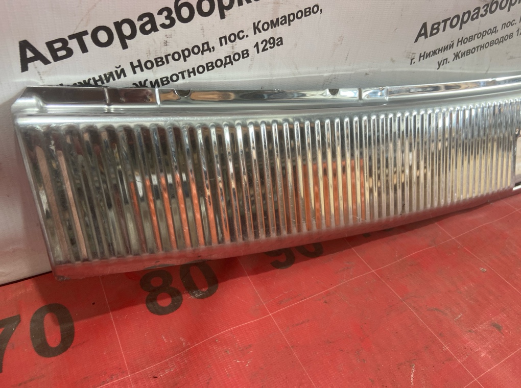 Накладка замка багажника Touareg