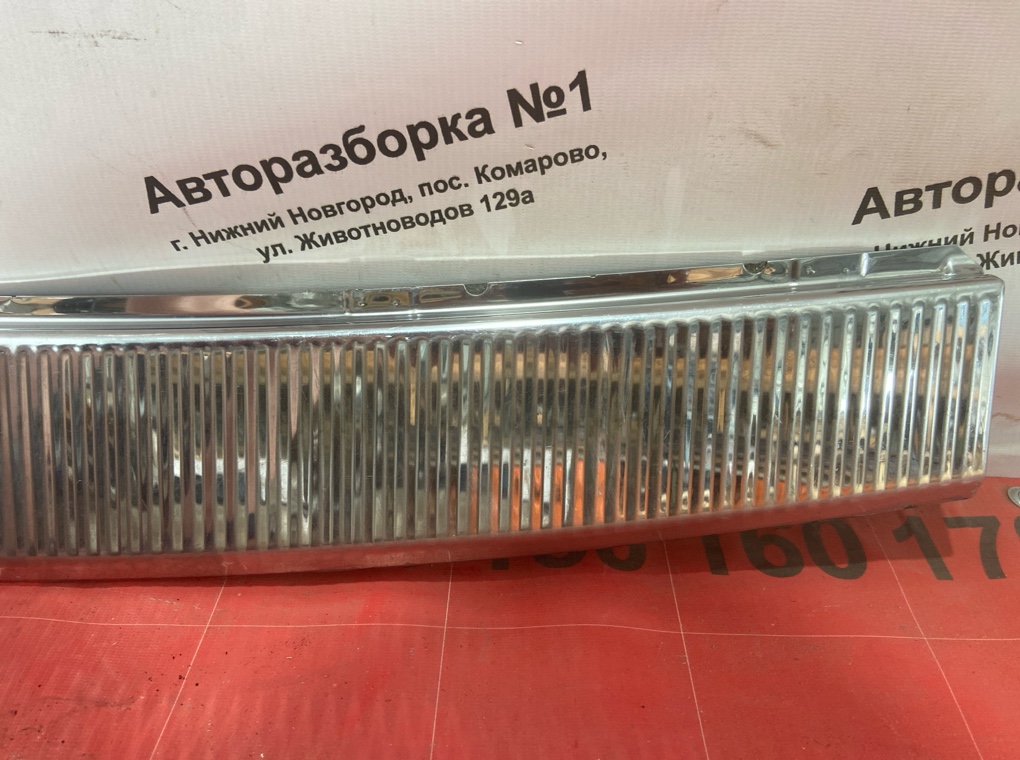 Накладка замка багажника Touareg