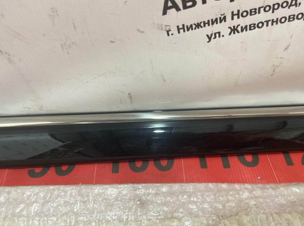 Молдинг двери передний правый W220