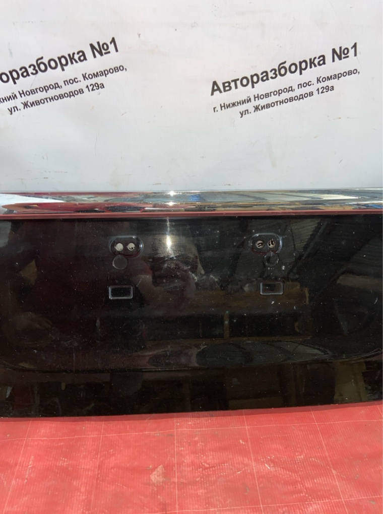 Накладка крышки багажника задняя LS460