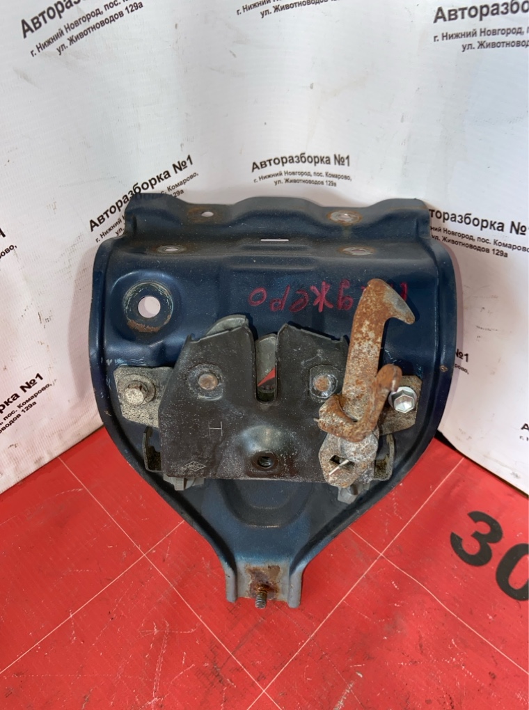 Замок капота передний Mitsubishi Pajero 2 MB669560 контрактная