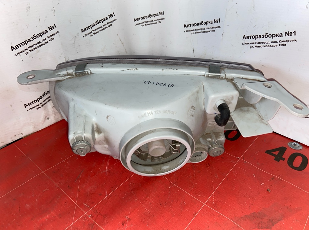 Фара передняя правая Corolla AE110