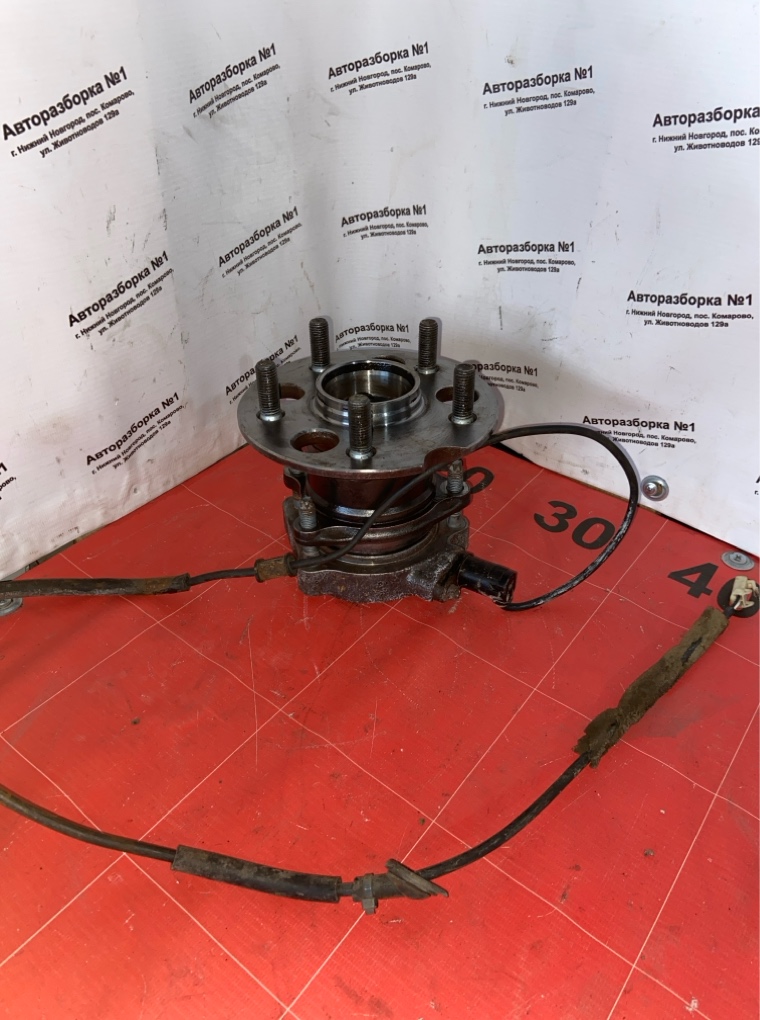 Ступица задняя левая Toyota RAV4 2005 20 1AZFE 4241042020 контрактная