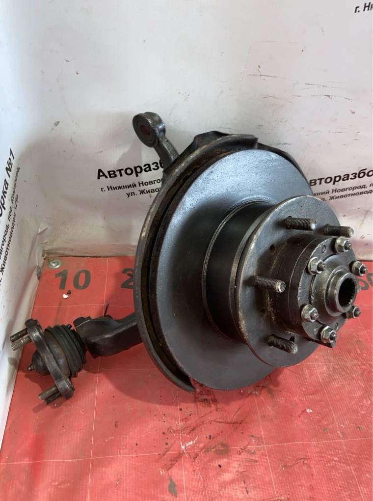 Поворотный кулак передний правый 4Runner 1995 N130 3VZE
