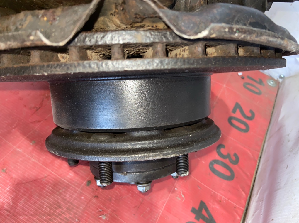Поворотный кулак передний правый 4Runner 1995 N130 3VZE