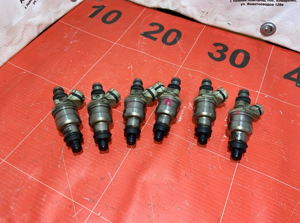 Форсунки топливные Toyota 1VZFE 2325062010 контрактная