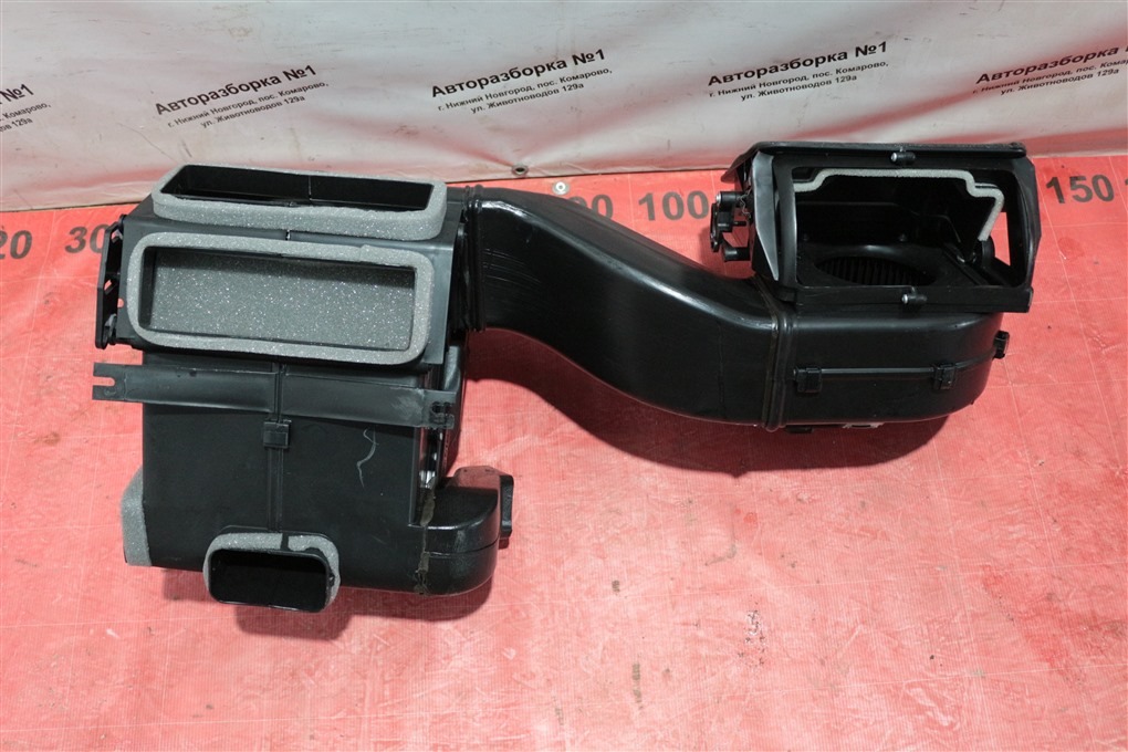 Запчасть печка салона Лада Нива Тревел 2024 УНИВЕРСАЛ 21230810102500 новая Печка салона Лада Нива Тревел 2024 УНИВЕРСАЛ 21230810102500 новая