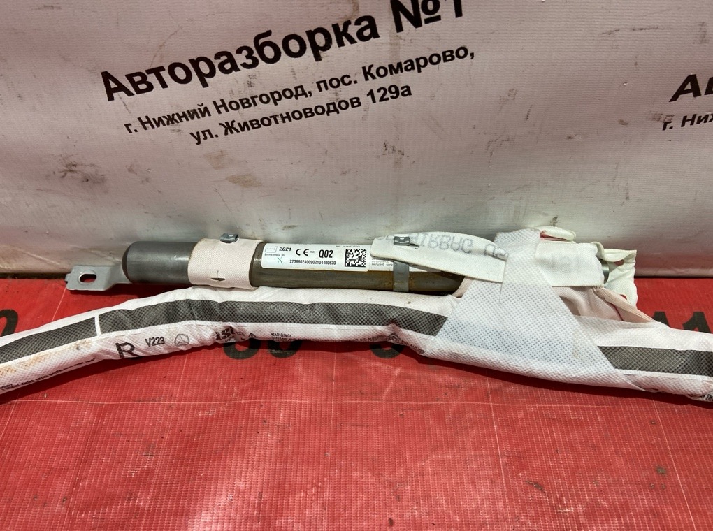 Подушка безопасности боковая правая W223
