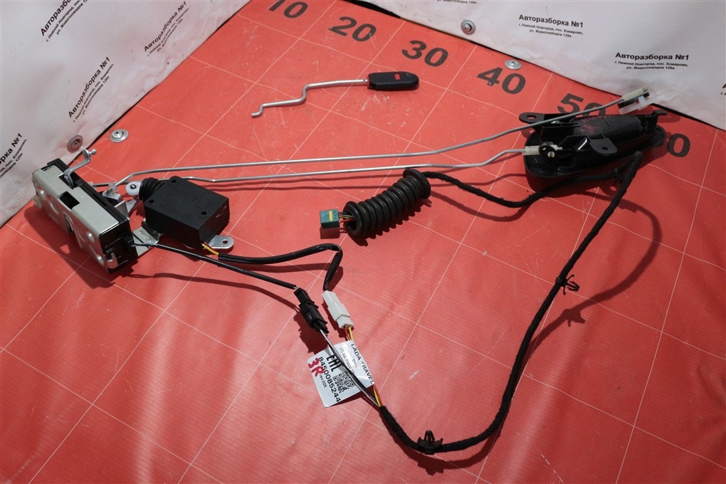 Замок двери задний правый Лада Нива Тревел УНИВЕРСАЛ