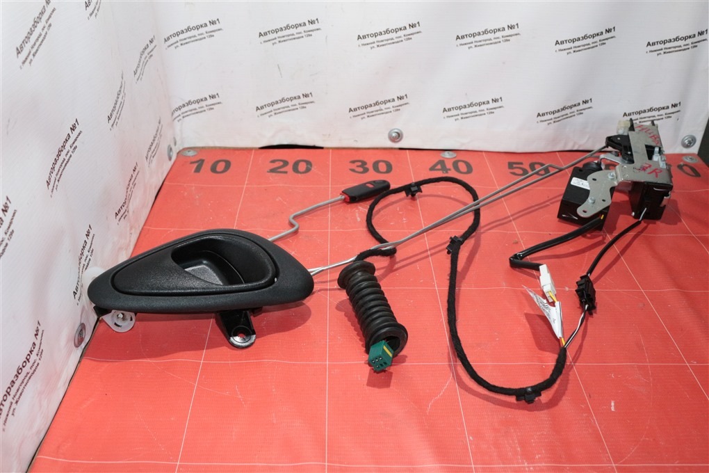 Замок двери задний правый Нива Тревел 2024 УНИВЕРСАЛ