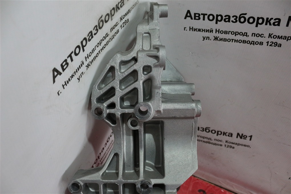 Кронштейн генератора