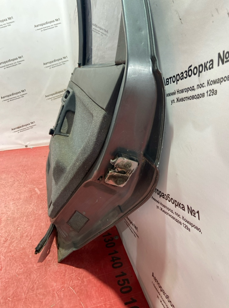 Дверь боковая задняя правая 2110