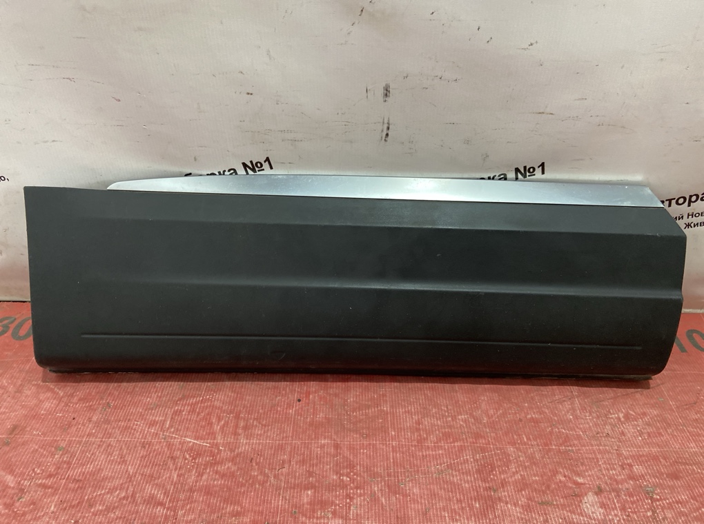 Молдинг двери задний правый Volkswagen Tiguan 5N0854950E контрактная