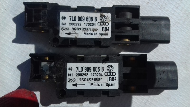Датчик удара AIR BAG Volkswagen Touareg 2004 AXQ 4.2 7L0909606B Б/У