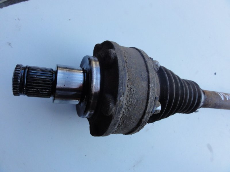 Полуось (привод) задний левый Volkswagen Passat B6 3.2 AXZ