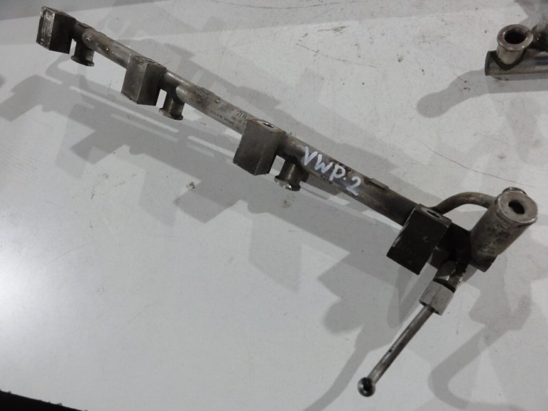 Рейка топливная (рампа) Volkswagen Passat 2006 B6 3.2 AXZ 03H133316 Б/У