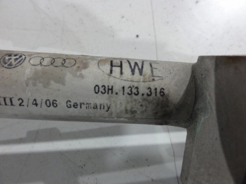 Рейка топливная (рампа) Volkswagen Passat B6 3.2 AXZ