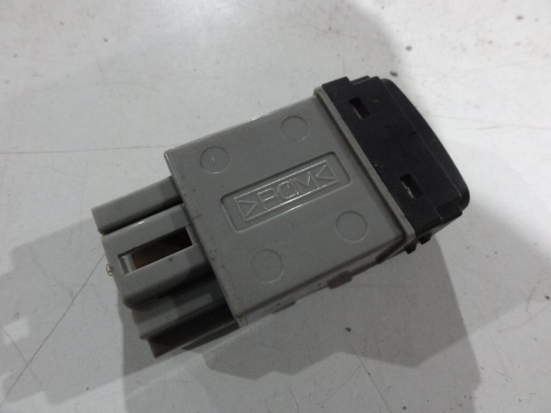 Кнопка корректора фар Mitsubishi Lancer CS9 4G18 Кнопка корректора фар Mitsubishi Lancer CS9 4G18