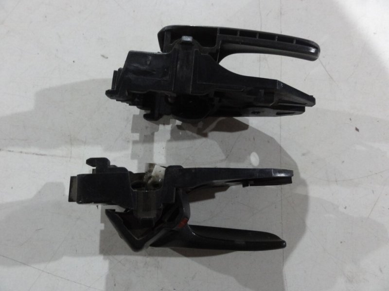 Ручка двери внутренняя левая Lancer 2004 CS9 4G18