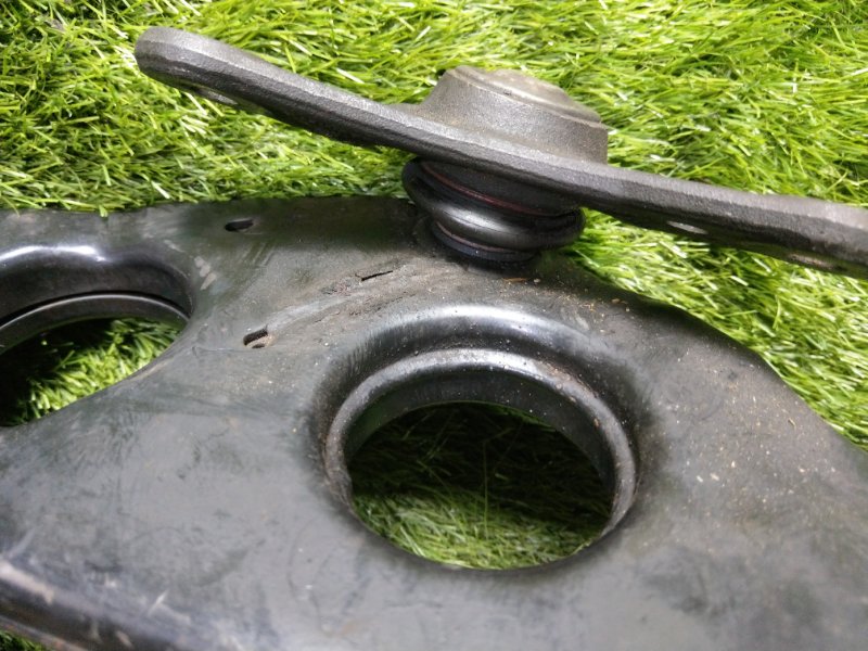 Рычаг нижний передний левый Mini cooper