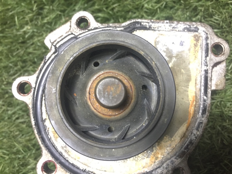 Насос водяной (помпа) Opel Astra H Z18XER 1.8