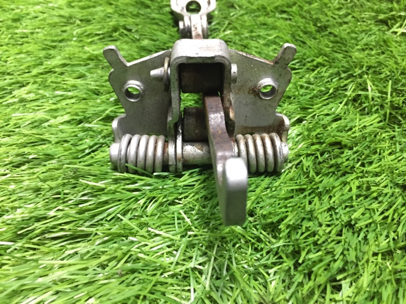 Ограничитель двери передний Mini cooper R50