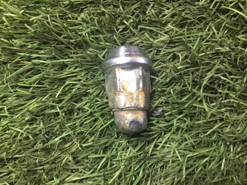 Гайка колесная Mazda 3 2007 BK Z6 652169 B00237160B Б/У