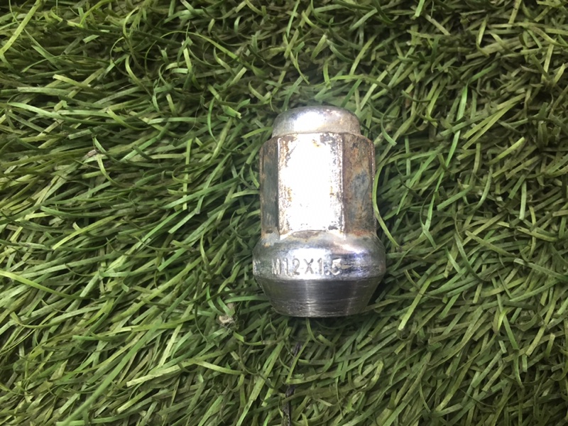 Запчасть гайка колесная Mazda 3 2007 BK Z6 652169 B00237160B Б/У Гайка колесная Mazda 3 2007 BK Z6 652169 B00237160B Б/У