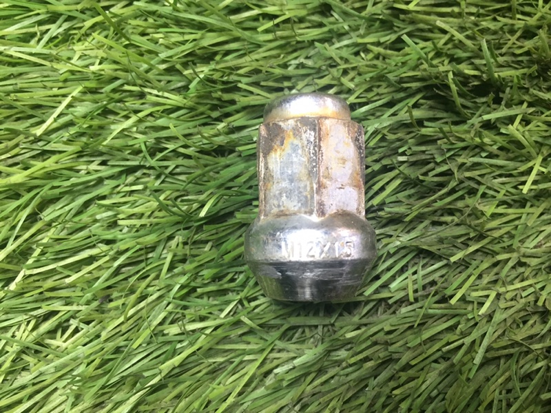 Гайка колесная Mazda 3 2007 BK Z6 652169 B00237160B Б/У