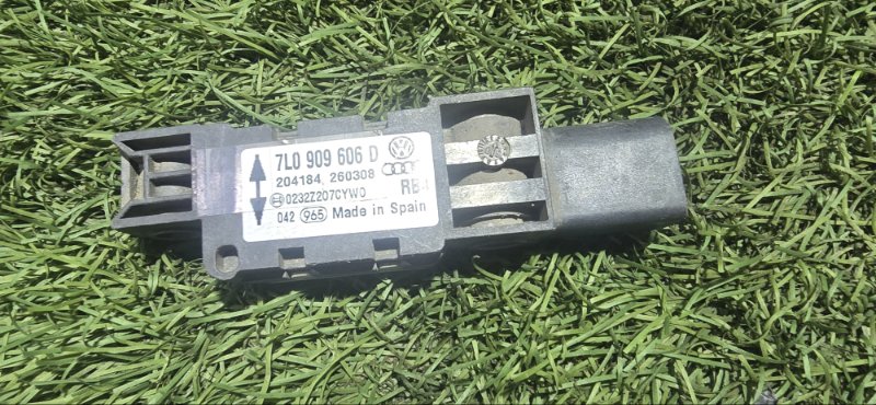 Датчик удара AIR BAG Volkswagen Touareg 2008 1 7L0909606D Б/У