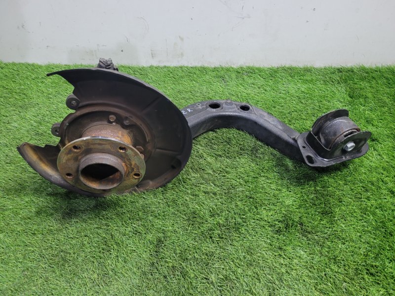 Кулак поворотный задний правый BMW Z4 2006 E85 N52B30A 33326774776 контрактная