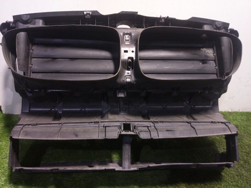 Воздуховод радиатора BMW 5 2012 F10/F11 N47D20 51747200781 контрактная