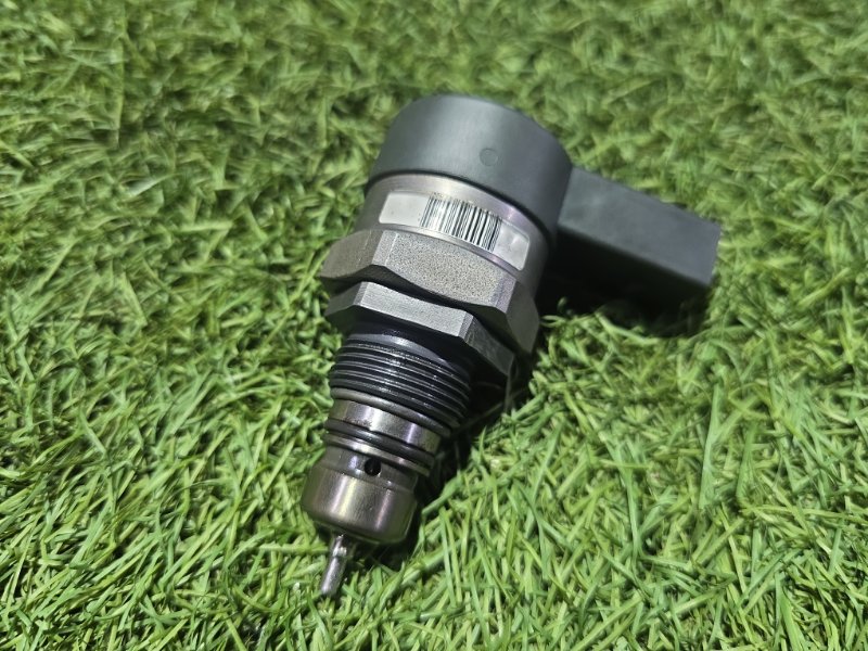 Регулятор давления топлива BMW X6 2011 E71 N57D30B 13537801992 контрактная