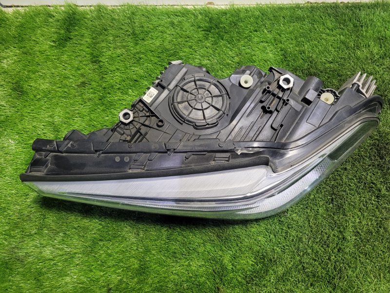 Фара ксеноновая левая BMW 5 G30 B47D20A