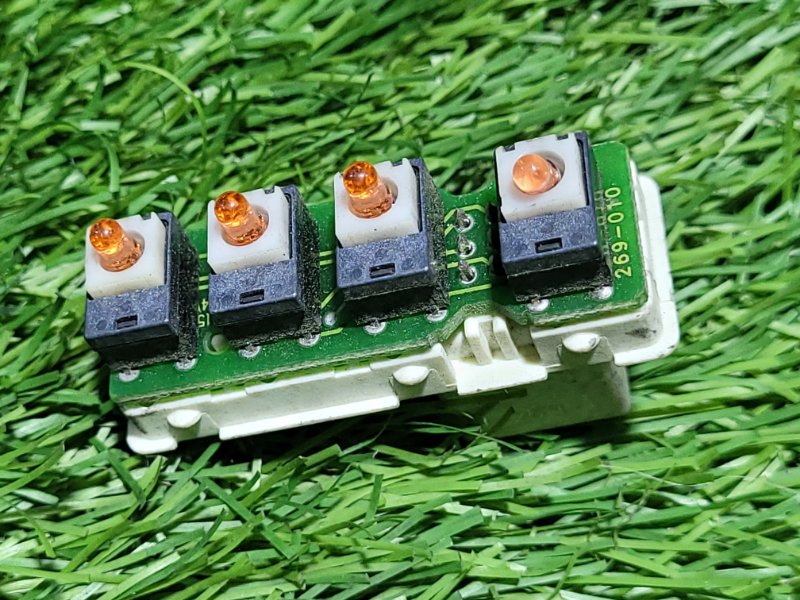 Кнопка памяти сиденья BMW 7 2001 E38 M62B44TU 61318352160 контрактная