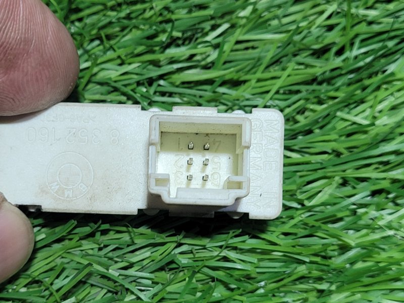 Кнопка памяти сиденья BMW 7 E38 M62B44TU