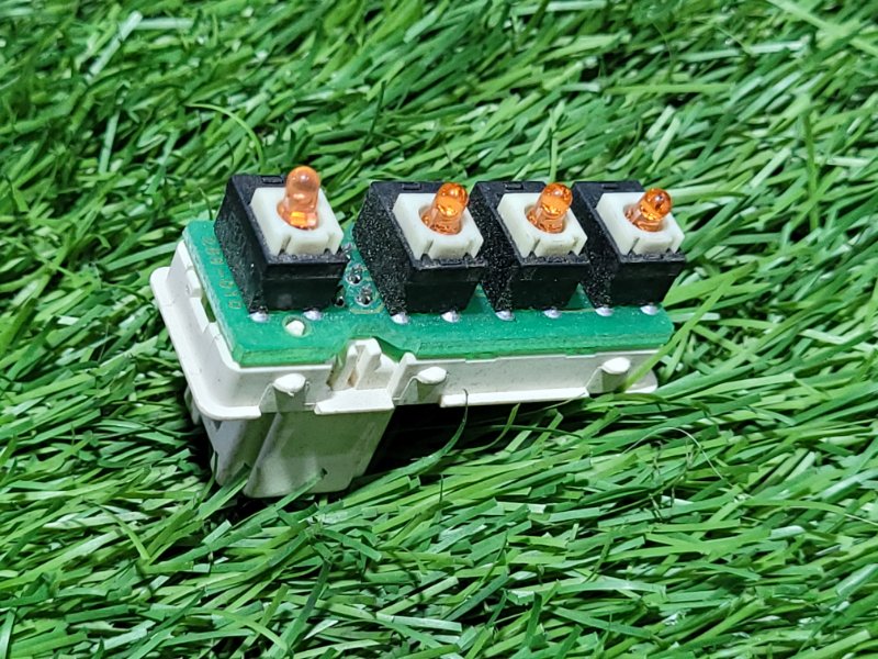 Кнопка памяти сиденья BMW 7 2001 E38 M62B44TU 61318352160 контрактная