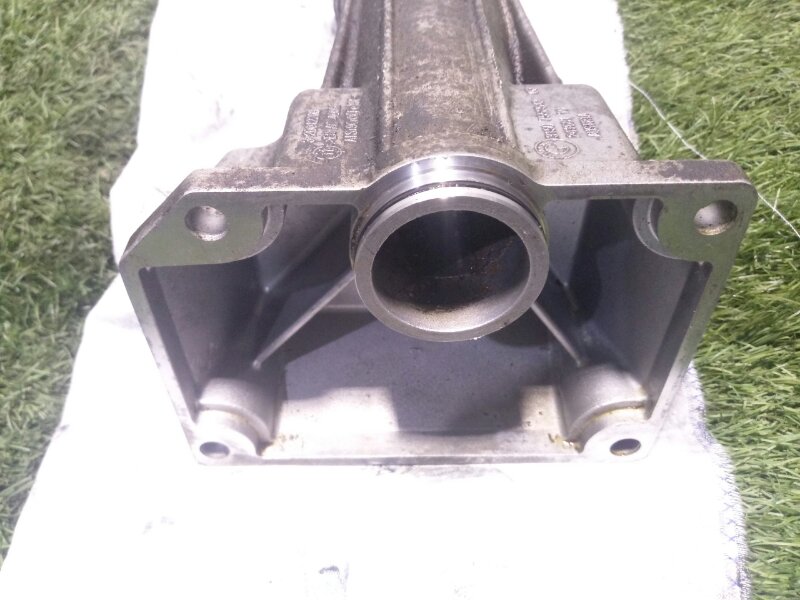 Кронштейн промежуточного вала X5 2012 E70 N55B30A