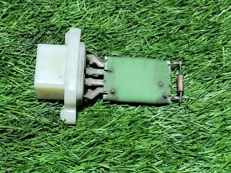 Резистор отопителя (реостат Focus 2 2006 седан 1