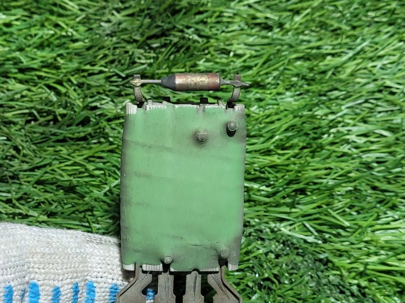 Резистор отопителя (реостат Ford Focus 2 седан 1