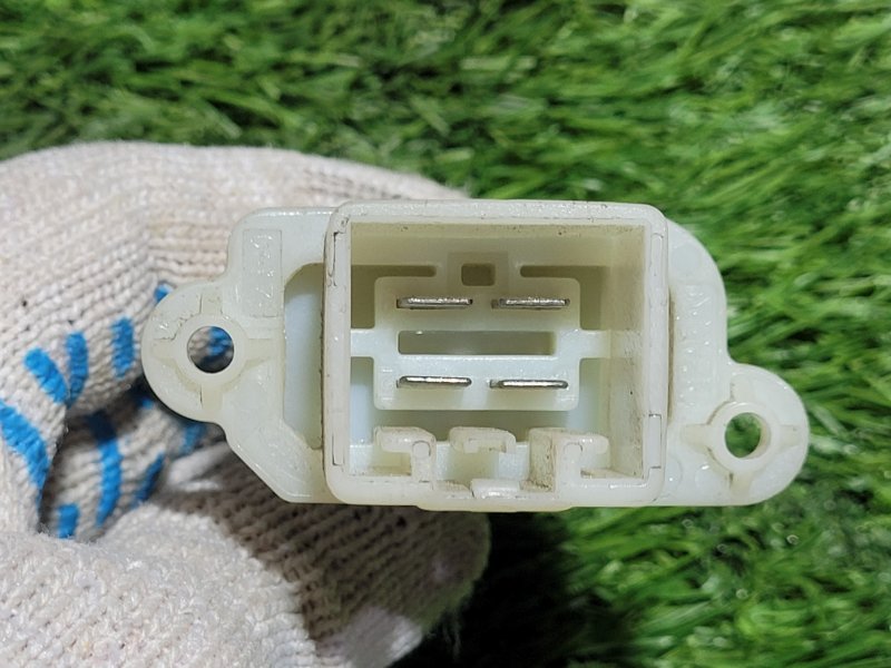 Резистор отопителя (реостат Focus 2 2006 седан 1