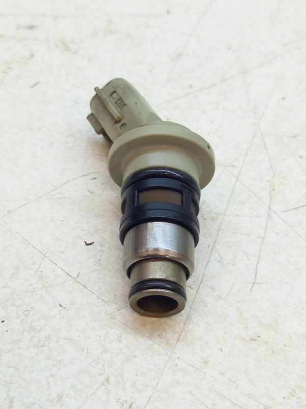 Форсунка топливная Nissan March HK11 CG13DE