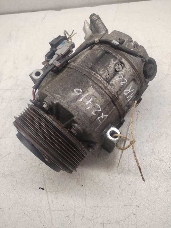 Компрессор кондиционера. Nissan Serena C25 MR20DE