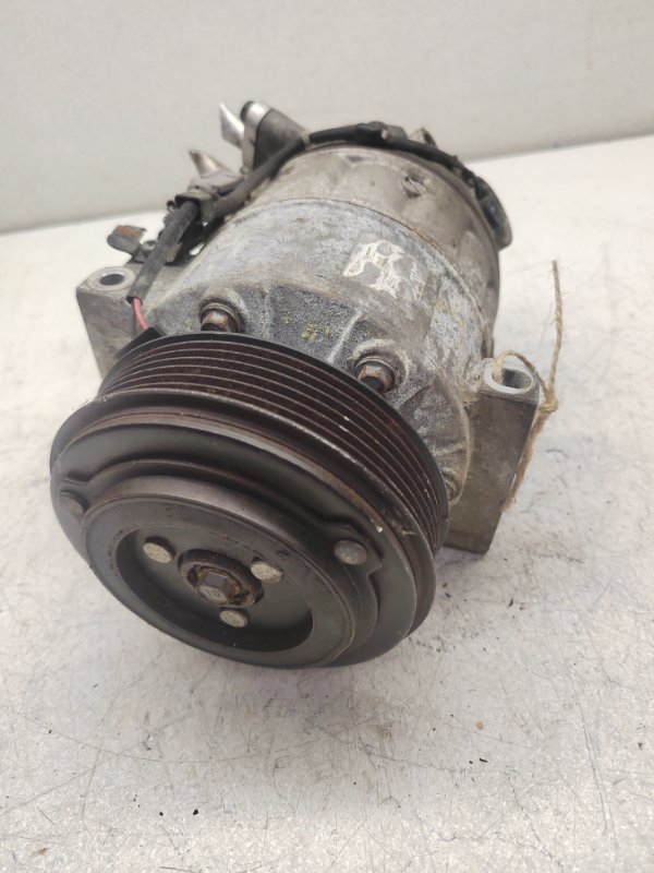 Компрессор кондиционера. Nissan Serena C25 MR20DE