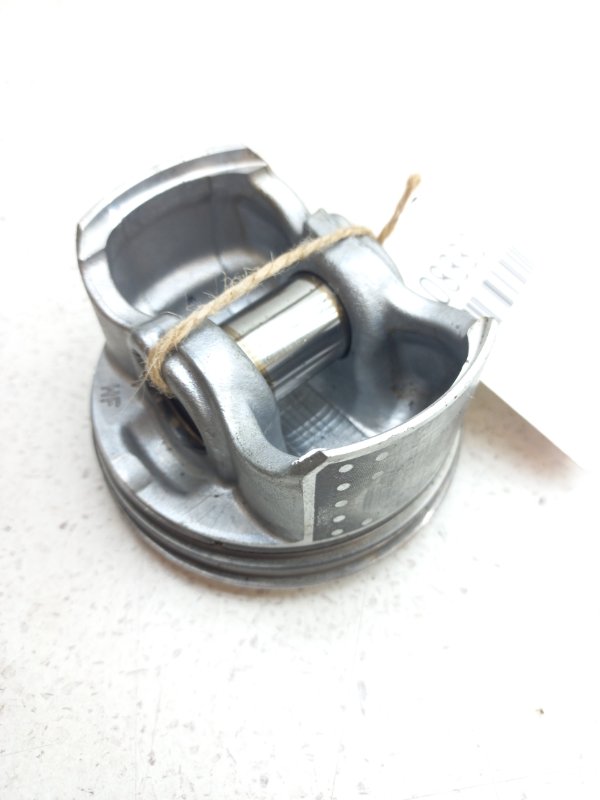 Поршень Honda Stepwgn RK2 R20A