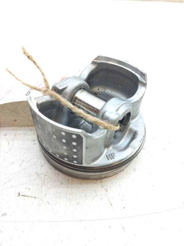 Поршень Honda Stepwgn RK2 R20A