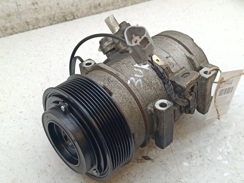 Компрессор кондиционера. Toyota Tundra USK50 3URFE